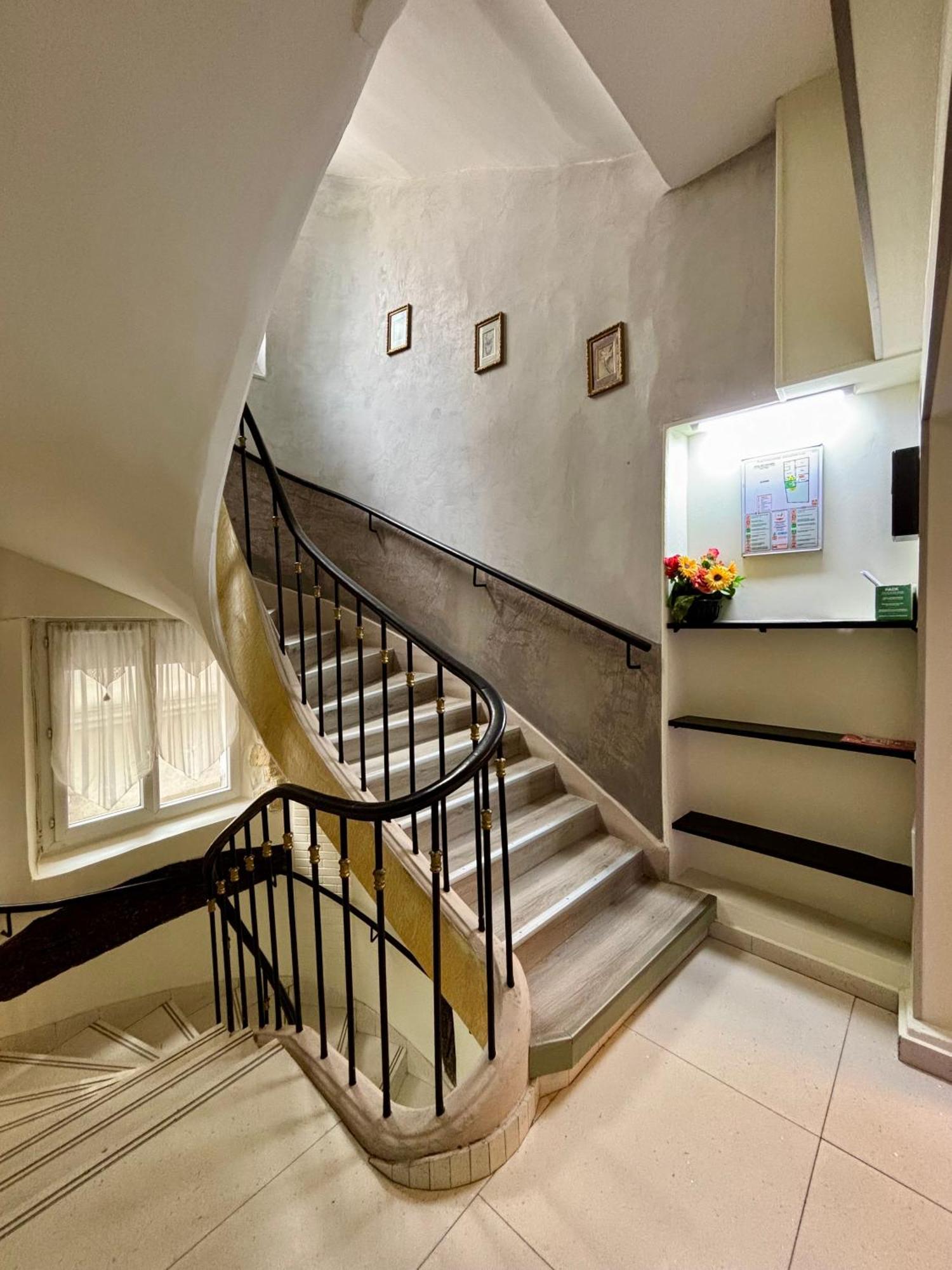 Hotel Des Fontaines Paryż Zewnętrze zdjęcie